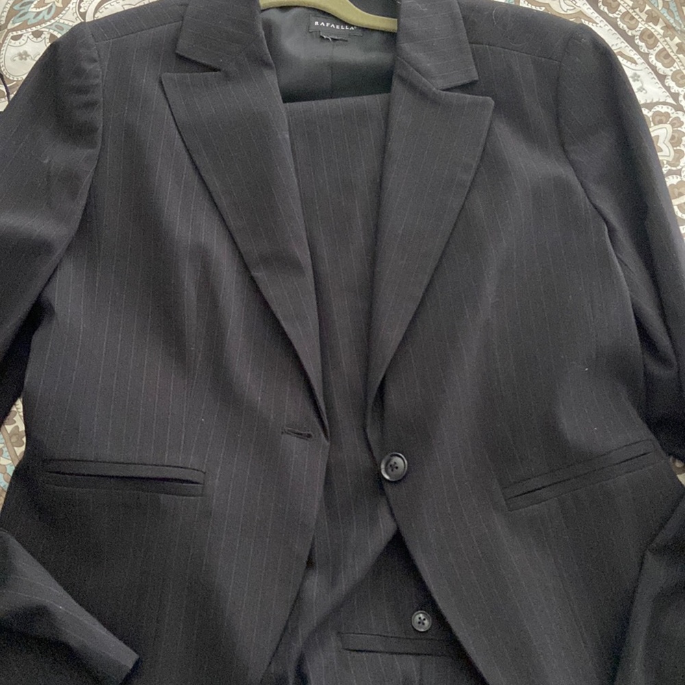 Rafaella size 8 striped black pants suit